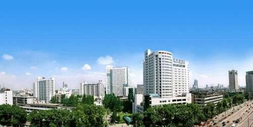 武汉同济医院整形医院面部提升哪个医生专业？吴毅平、黄立、刘泽明…