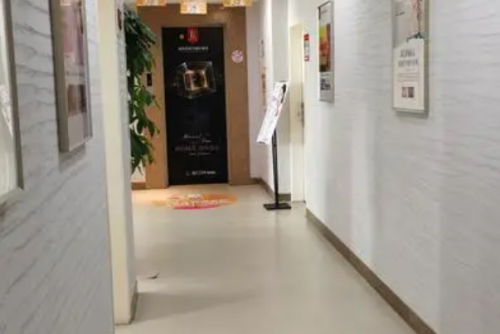 成都百龄医疗美容自体脂肪填充下巴医生有哪些?自体脂肪填充下巴手术的价格大概是4300元起