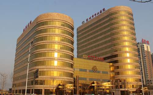 沧州市中心医院贺金秋脂肪填充面部凹陷怎么样?价格?案例分析