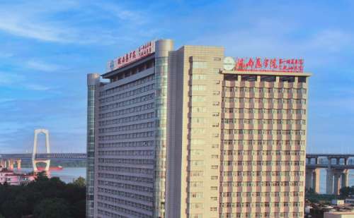 皖南医学院第一附属医院林渊隆鼻120天术后案例分析