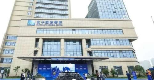 温州和平国际整形医院双眼皮哪个医生好？刘斌医生技术实力值得推荐！