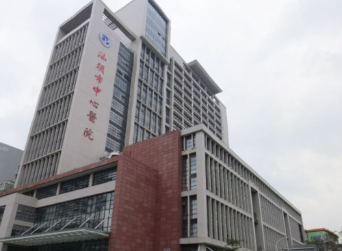 汕头中心医院正畸哪个医生好？排队两小时，变美一辈子