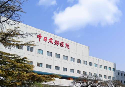 中日友好医院隆鼻好的医生是谁?任冲、路会是不错的选择