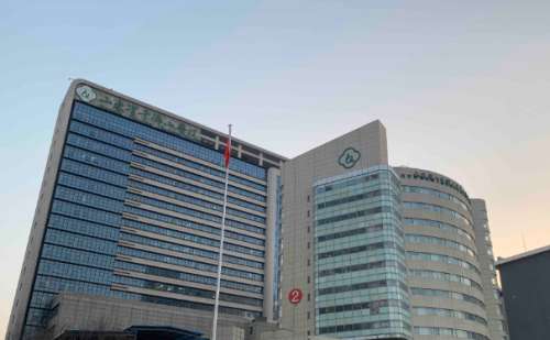 山东第一医科大学第一附属医院赵悦眼袋切除手术案例分析