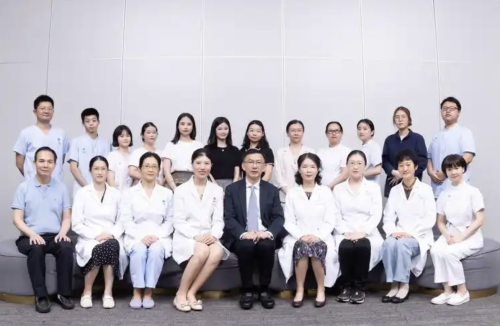 香港大学深圳医院口腔科医生哪位强？3位王牌+案例+费用避坑全攻略