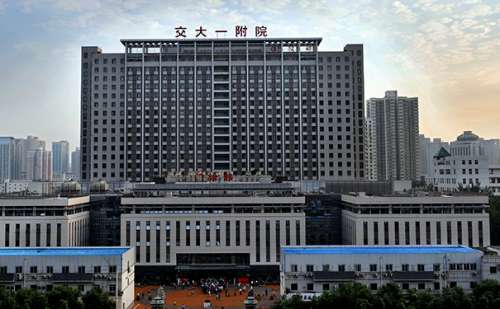 西安交通大学第一附属医院孙聪槽牙种植牙技术怎么样?价格查询?术后案例