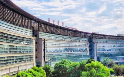 上海中医药大学附属曙光医院东院李倩楠去色素斑单次价格1千到3千元左右+技术评测