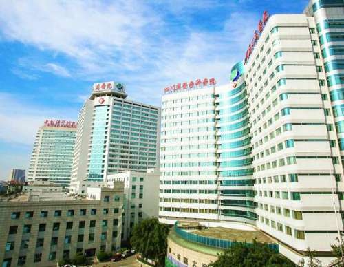 成都蔡震做眼袋手术怎么样?去眼袋案例分析