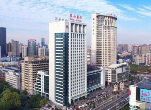 杨杰和孙家明谁厉害?两位实力专家双眼皮修复技术比拼