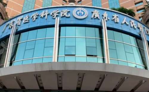 广东省人民医院邓健厚唇修薄手术收费大概在8000元到15000元左右,术后120天案例