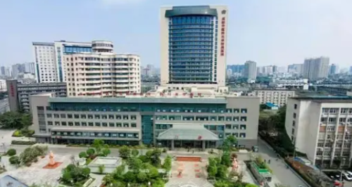 成都中医药大学附属医院伍景平做手术咋样？擅长疑难杂症，术后配合中药调理消肿